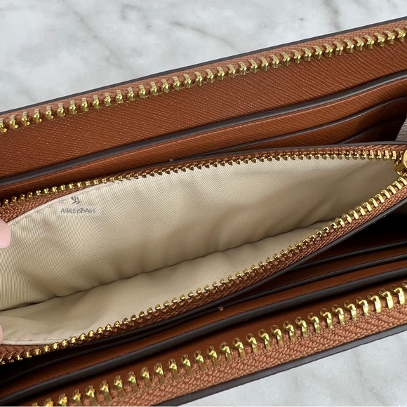 Tory Burch Emerson Printed Zip Continental Wallet Wristlet In Leopard Print - Picture 6 of 7